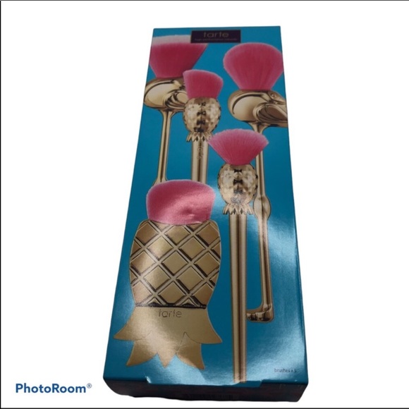 Tarte LETS FLAMINGLE MAKEUP BRUSH SET holiday Christmas gift new in box - Picture 2 of 7